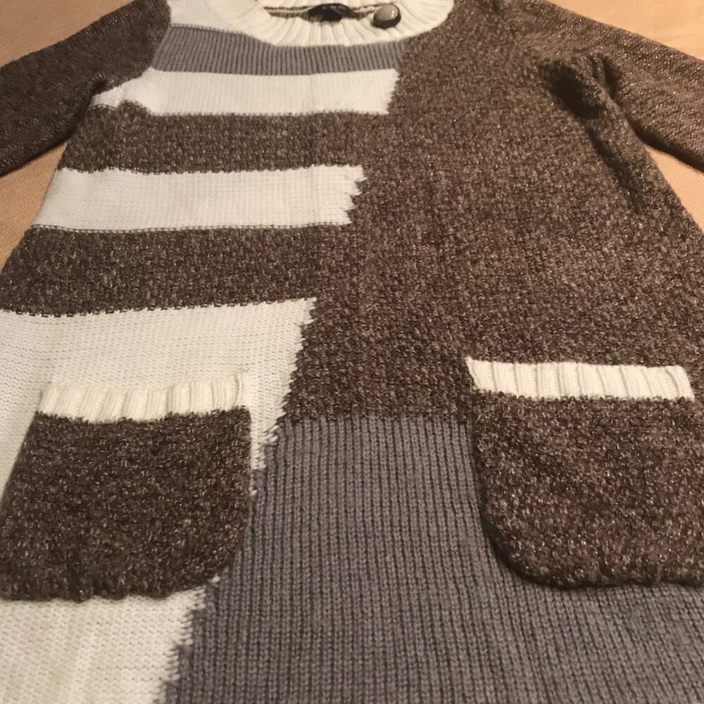 Ladies Large Sweater - Picture 2 of 6